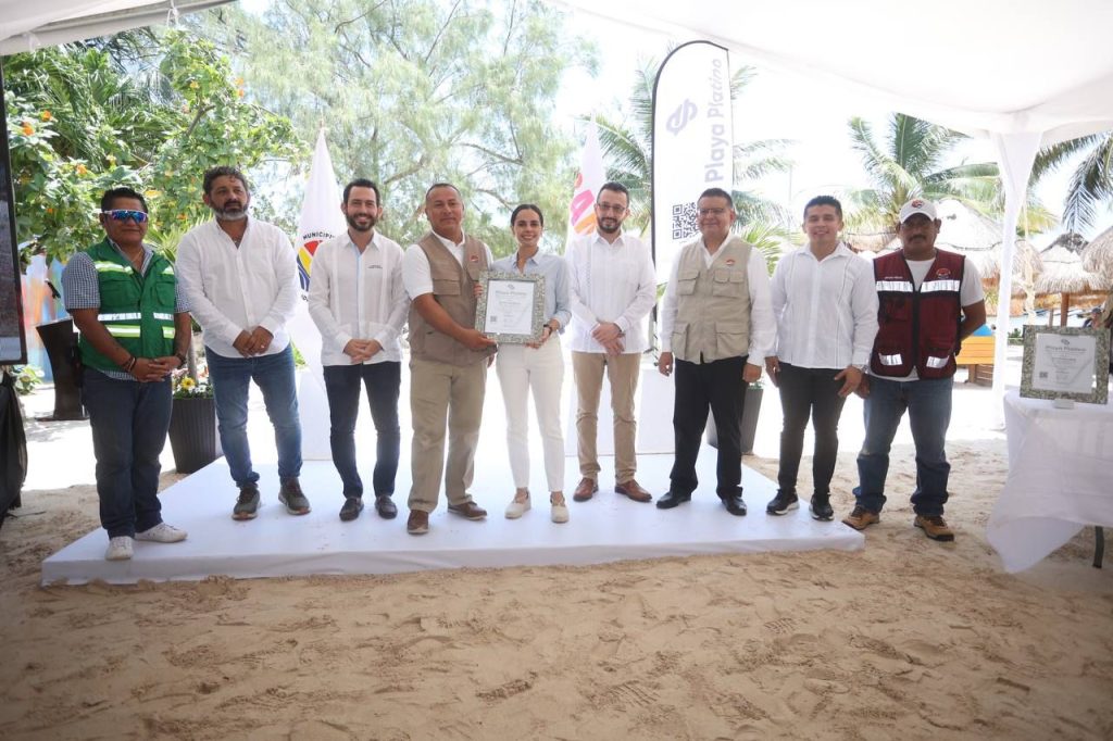 Cancún recibe certificaciones de Playa Limpia Sustentable y Playa Platino