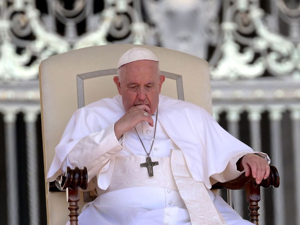 Papa Francisco se someterá a operación urgente