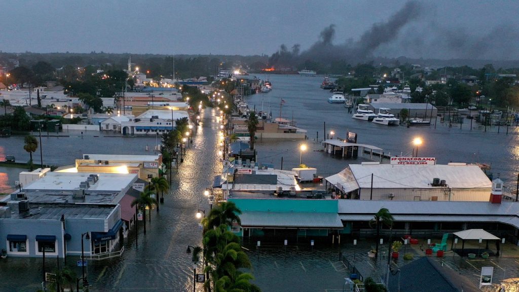 Huracán Idalia toca tierra en costa de Florida