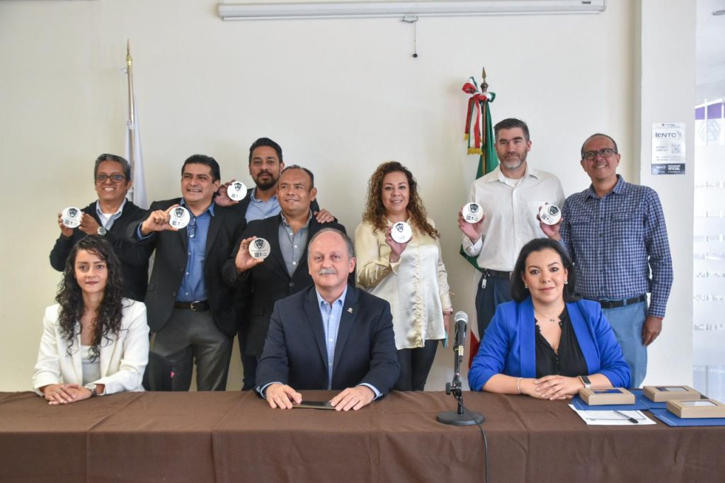 Coparmex entrega distintivos Reto Empresarial