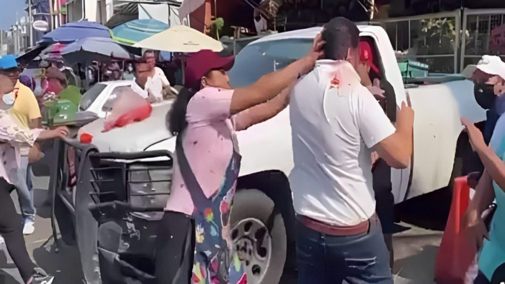 Acapulco: Violento Incidente entre Vendedores de Playa y Autoridades