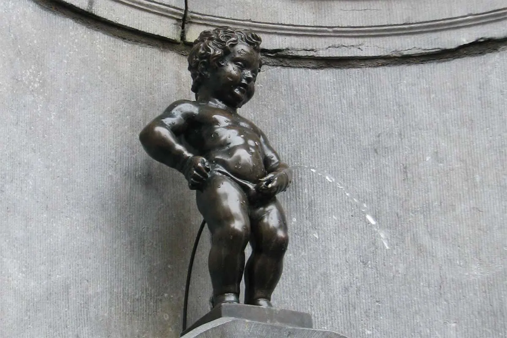 Manneken Pis se viste de mujer: Feminismo en Bruselas