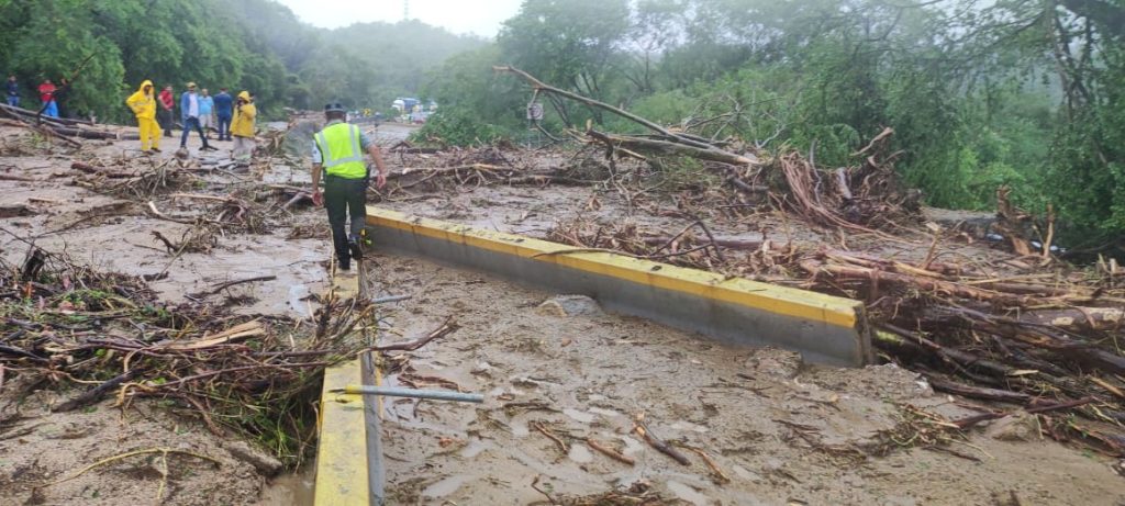 Ayuda a Acapulco: Empresas y bancos se unen en el apoyo