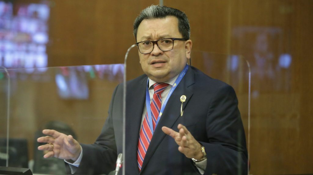Defensa de la embajada mexicana por Ricardo Vanegas Cortázar