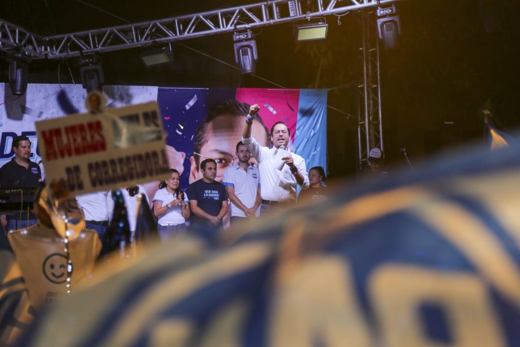Cierre de campaña de Chepe en Corregidora