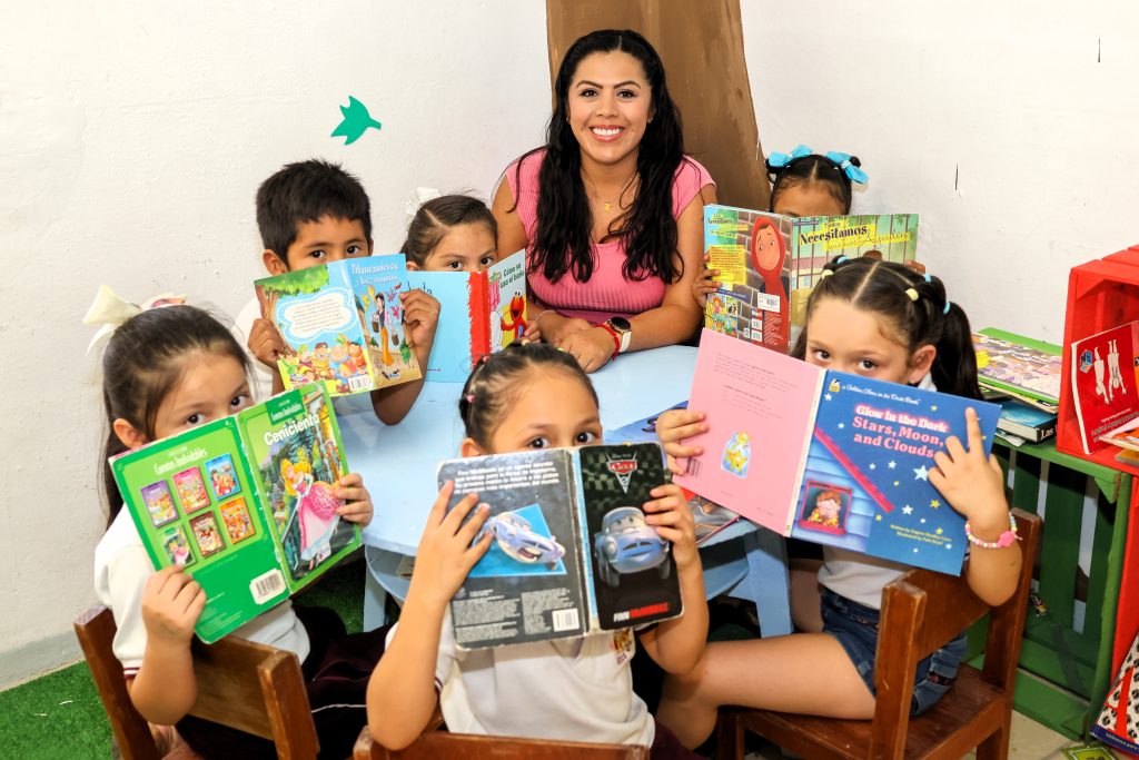 Rostros de la educación llegan a la Alameda