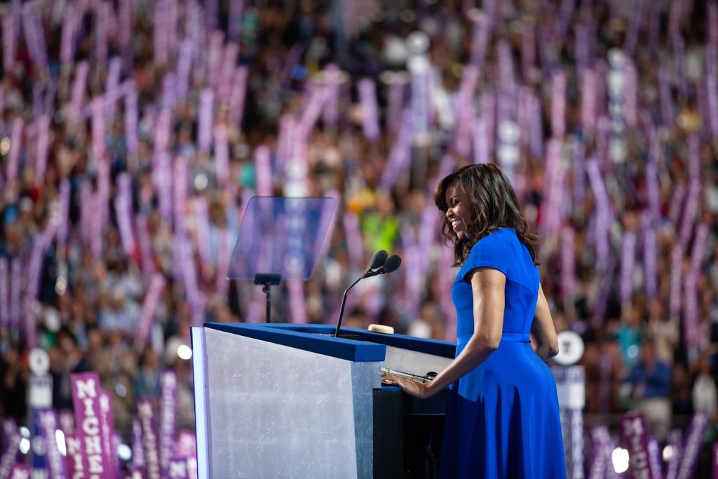 Michelle Obama Recibe Elogios por Su Crítica Sutil a Donald Trump: “Lo Pequeño es Mezquino”