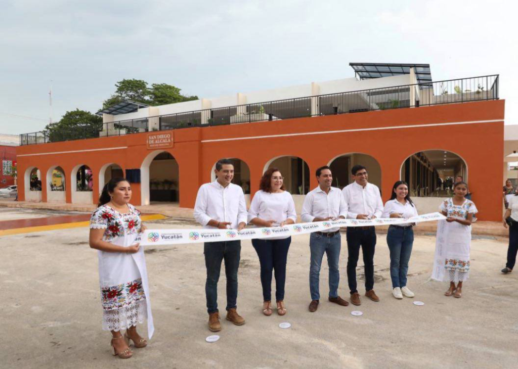 Mauricio Vila inaugura el mercado San Diego de Alcalá en Tekax