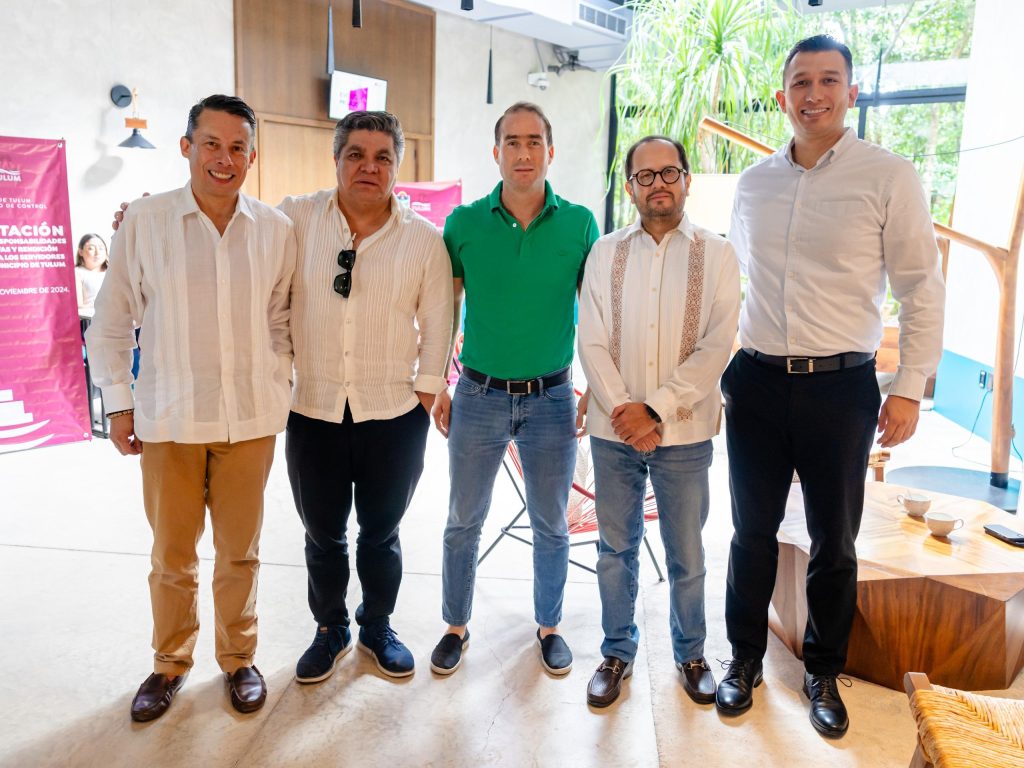 Diego Castañón preside Desfile Cívico-Deportivo por el 114 Aniversario de la Revolución Mexicana