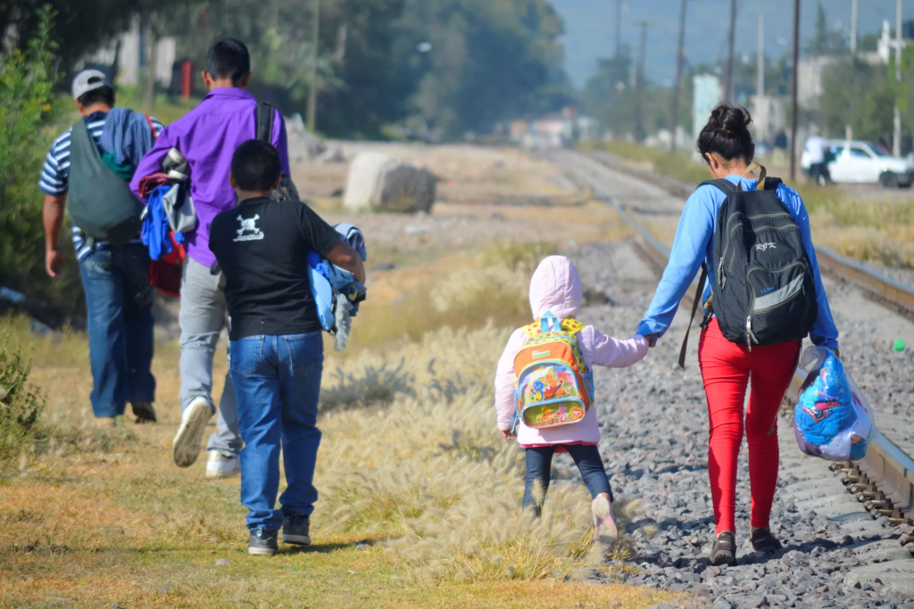 Migrantes en CDMX: trabajo sin derechos ni contratos