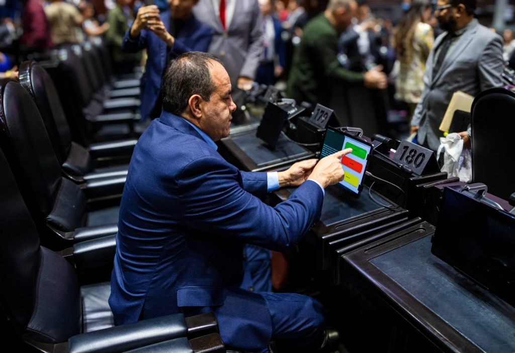 Desafuero de Cuauhtémoc Blanco es debatido en el Congreso