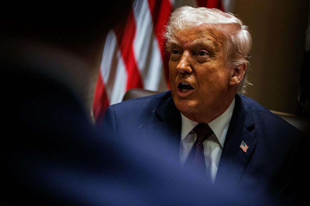 Trump anuncia excepciones en aranceles recíprocos