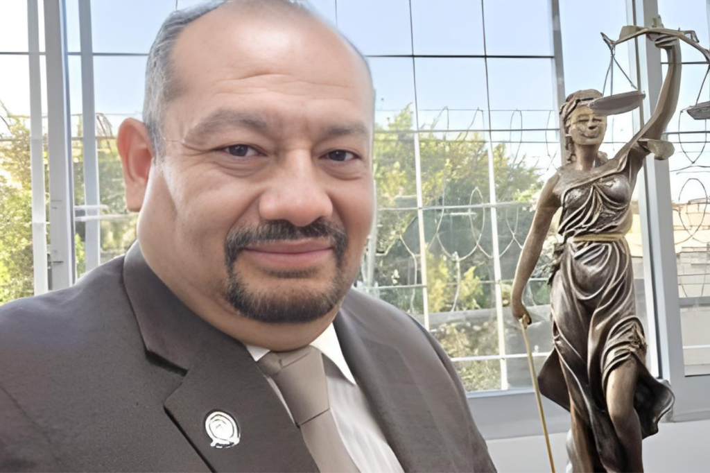 Caso Ayotzinapa candidato a magistrado es acusado de irregularidades