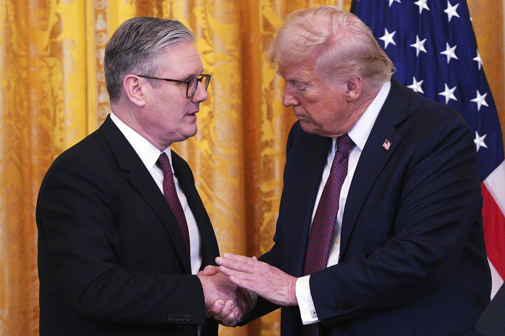 Acuerdo comercial entre Trump y Reino Unido elimina aranceles