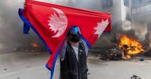 Manifestantes prenden fuego al Parlamento de Nepal