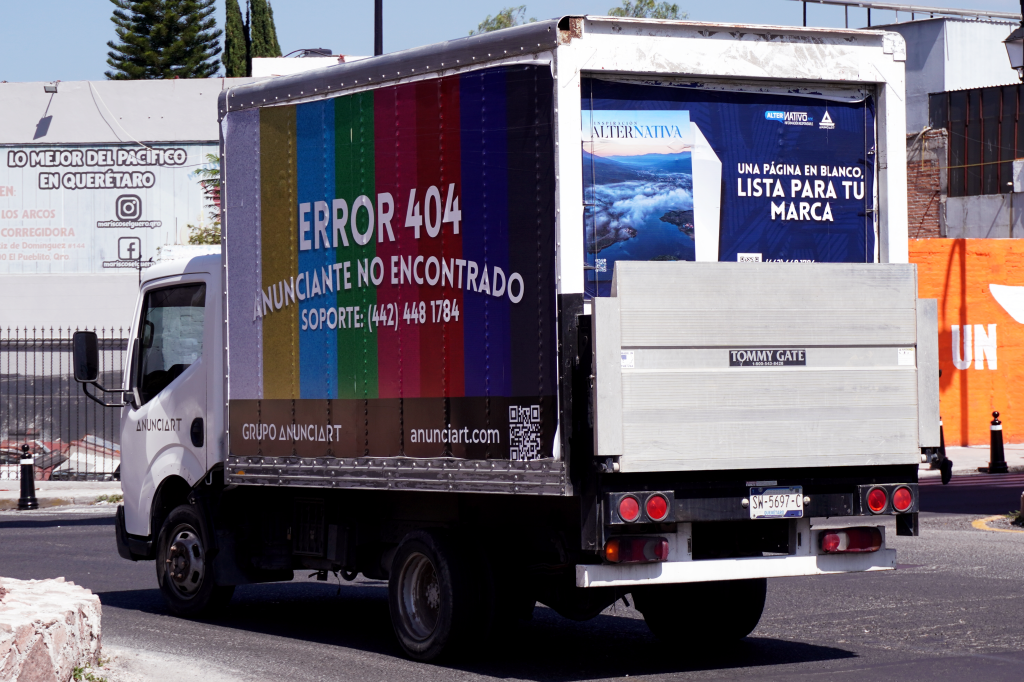“Anunciante no encontrado”: la campaña que encendió Querétaro