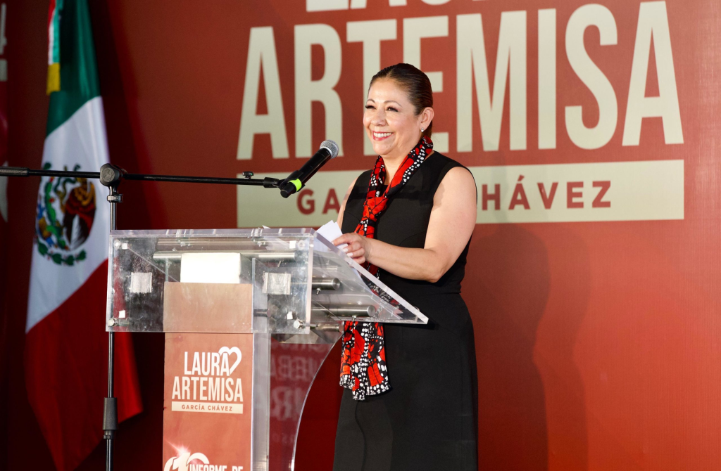 Laura Artemisa presenta primer informe en el Congreso de Puebla