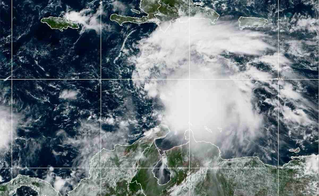 Tormenta tropical Melissa se estanca y eleva riesgos de inundaciones