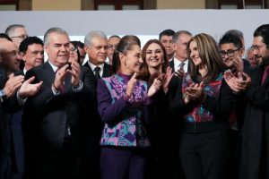 El incremento al salario mínimo para 2026 es resultado del diálogo tripartita entre gobierno, trabajadores y sector empresarial, un ejercicio responsable que pone en el centro el bienestar de las y los trabajadores de México.
