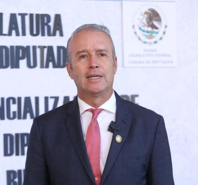Conagua revoca concesiones al diputado Mario Calzada; usaba agua agrícola para club de polo