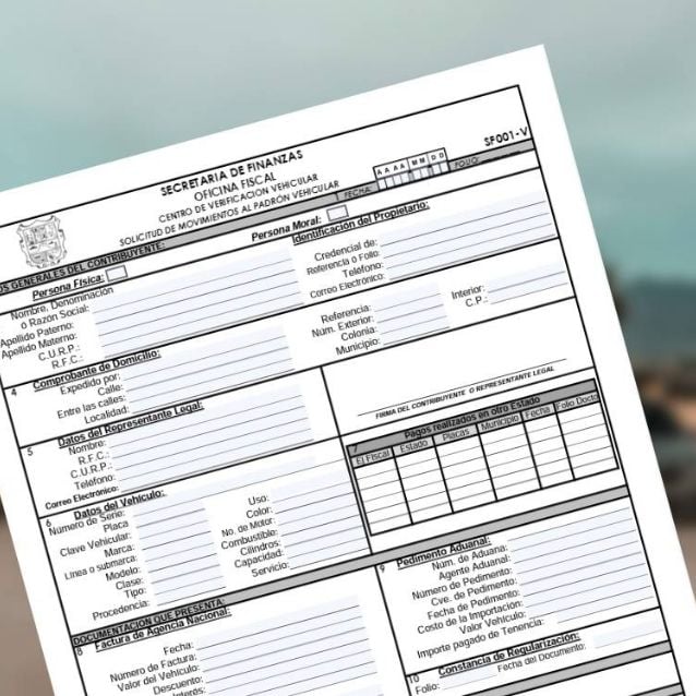 Factura de auto y tarjeta de circulación, documentos clave para el cambio de propietario.