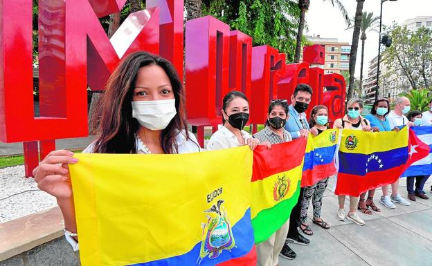 Latinos en España Retos, realidad y el laberinto de los papeles
