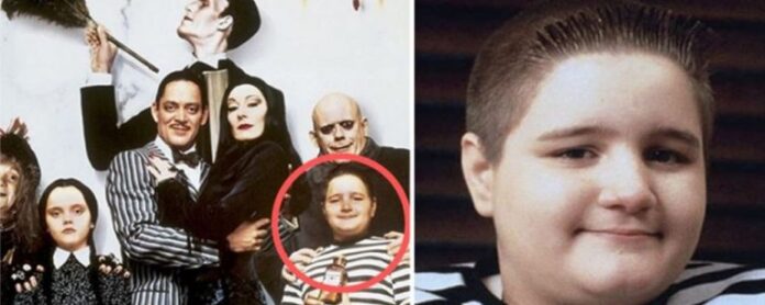 Qué fue de la vida del niño que hacía de Pericles en las películas de Los Locos Addams