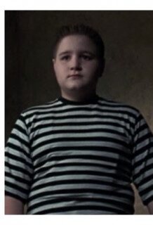 Qué fue de la vida del niño que hacía de Pericles en las películas de Los Locos Addams