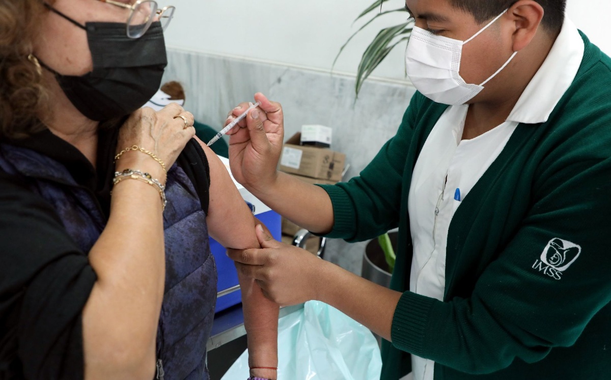 Registra a tus papás en el IMSS para servicio médico gratis