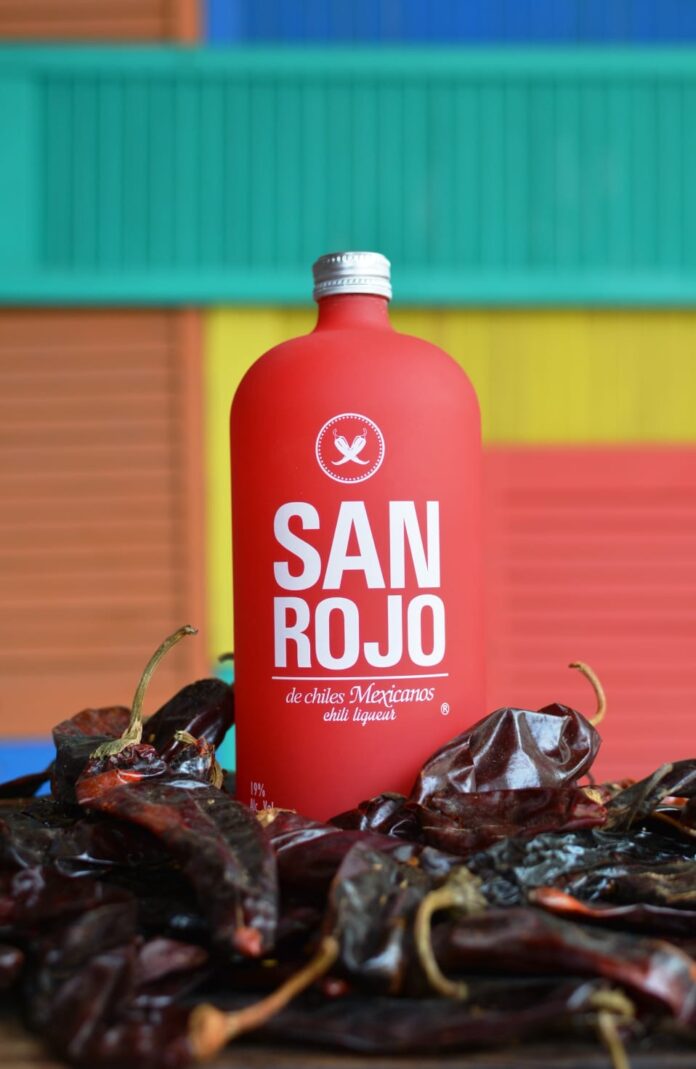 SANROJO: el lujo inesperado que redefine los destilados mexicanos
