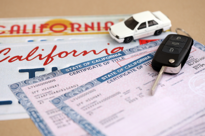Cómo dar de baja placas de un auto que ya vendiste para evitar multas