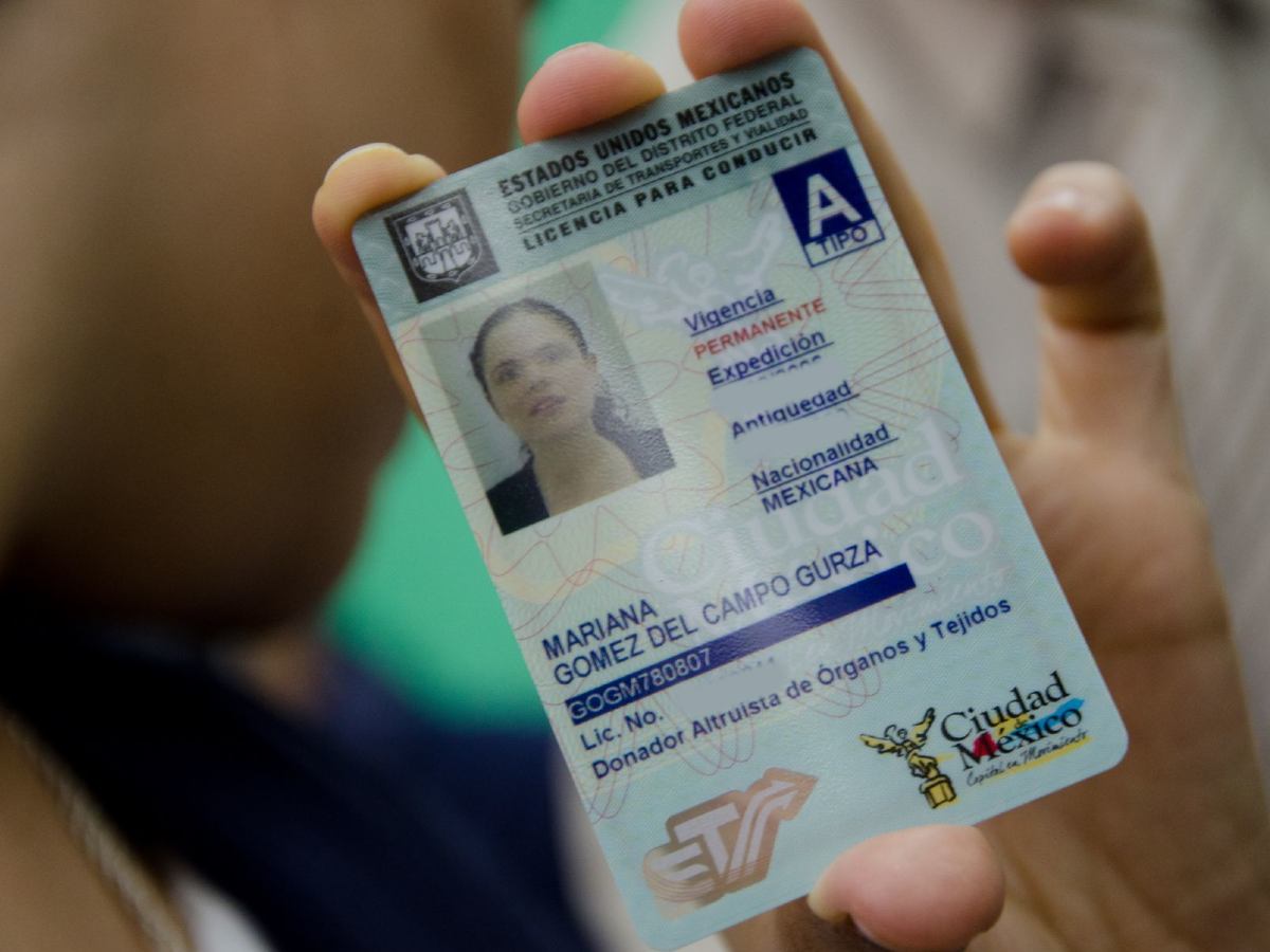 Licencia de conducir tipo A y B: diferencias y cuál necesitas