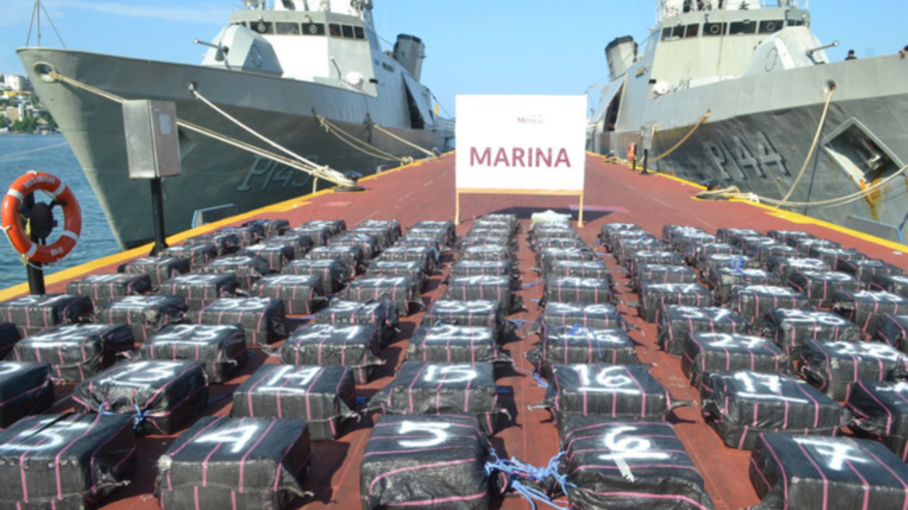 Marina captura embarcación con 3 toneladas de cocaína en costas de Sinaloa