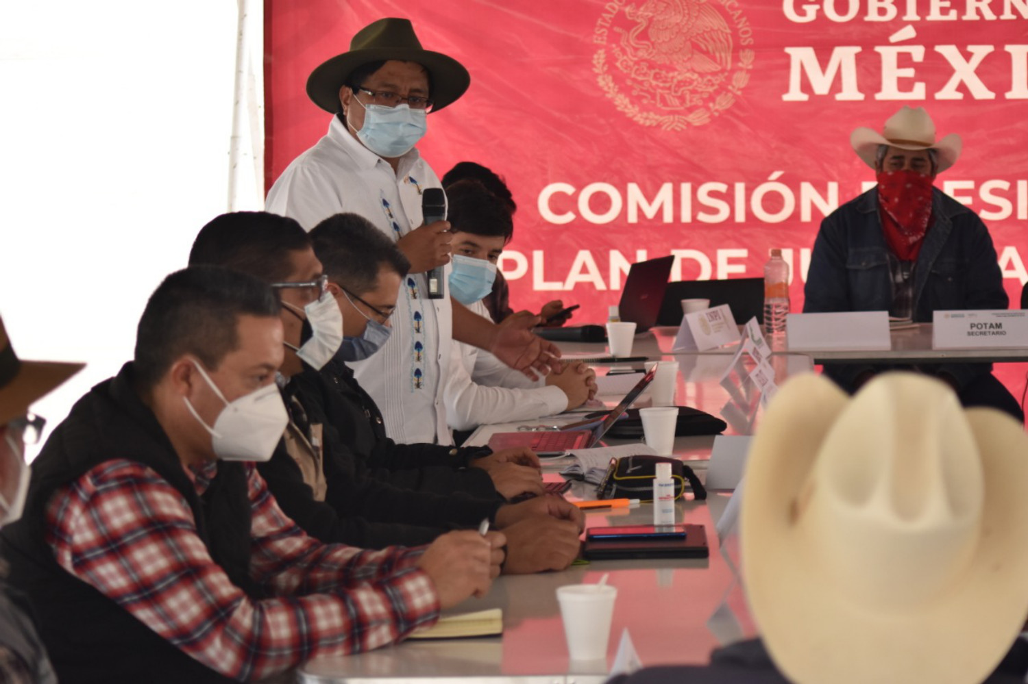 Reforma constitucional reconoce derechos territoriales de pueblos indígenas