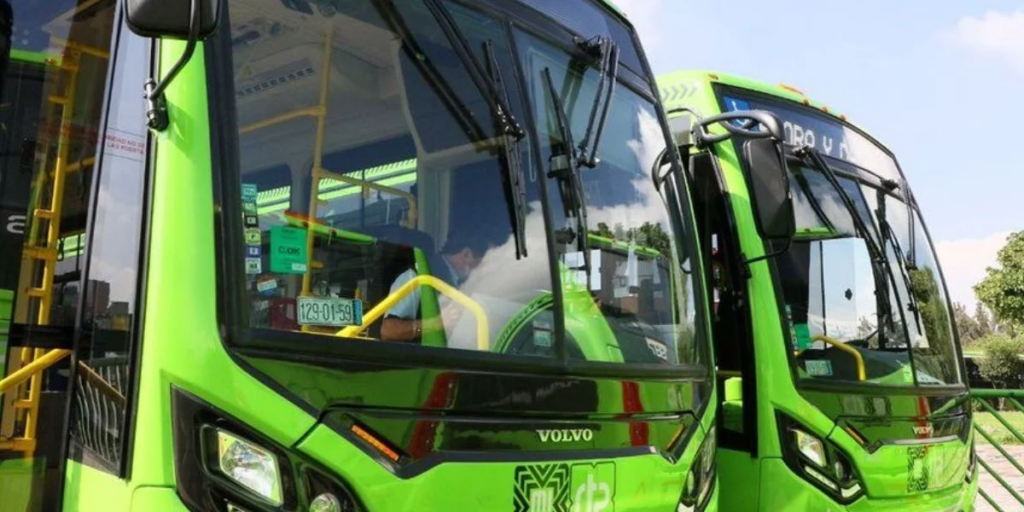 Reporte oficial si un transporte público daña tu coche