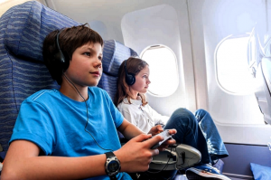 Cómo tramitar el formato SAM de salida del país para menores de edad solos