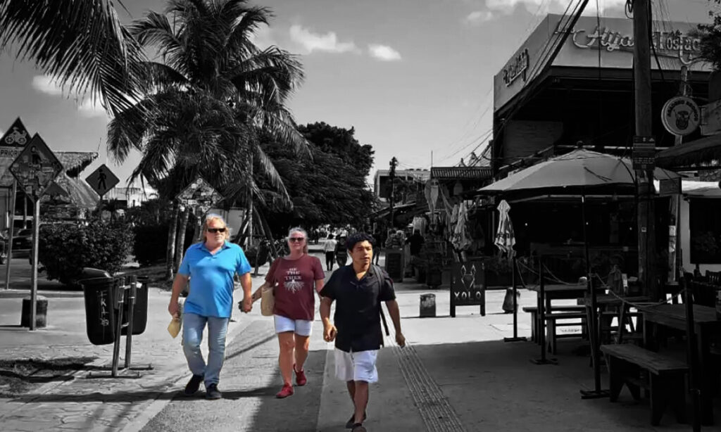 Crisis en Tulum: Comerciantes denuncian red de extorsión y exigen destitución de funcionarios municipales