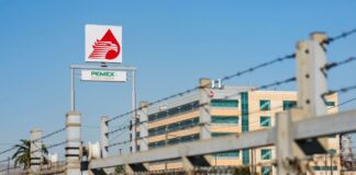 Pemex enfrenta un reporte de derrame cerca de un muelle turístico en Manzanillo Terminal marítima de Manzanillo Colima donde se reportó el derrame de hidrocarburos en 2026