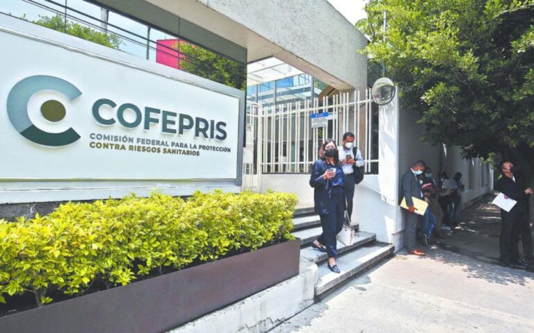COFEPRIS: cómo verificar si un medicamento, clínica o suplemento está autorizado