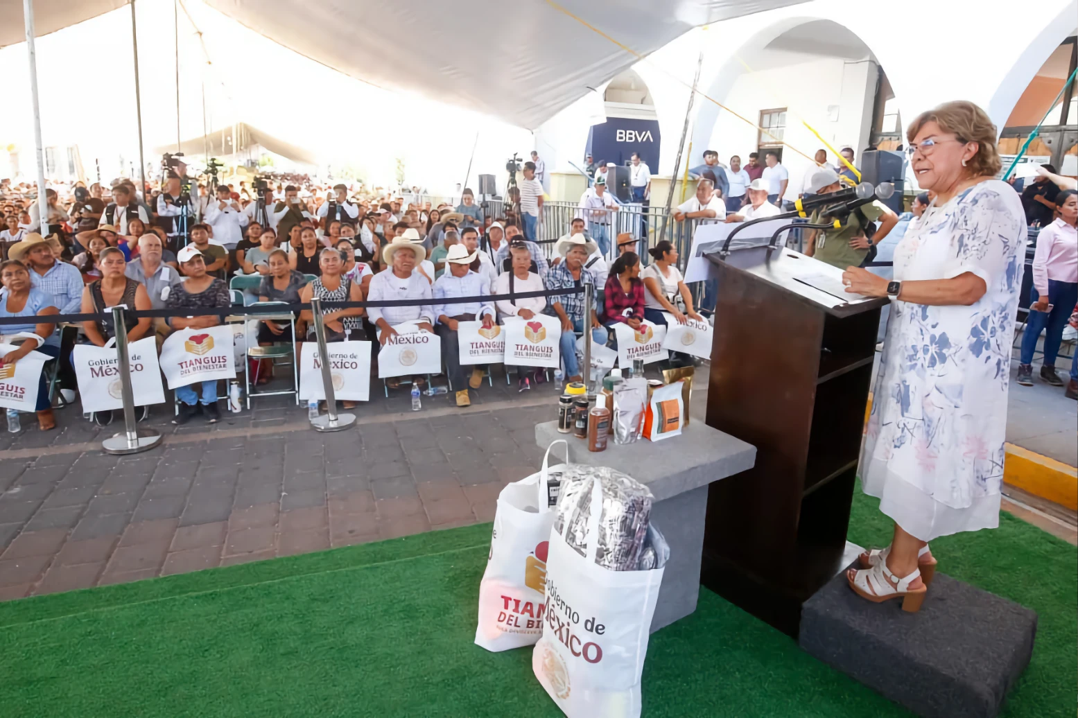 Tianguis del bienestar
