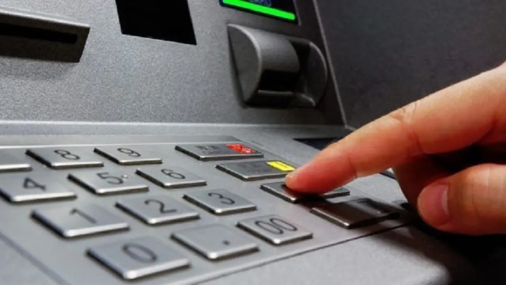 Retiro en cajero no da el dinero pero sí lo descuenta