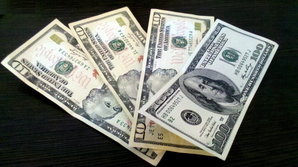 Dólar hoy 30 de julio: así se mueve el peso mexicano entre la tensión con Irán y la sorpresa del PIB de México