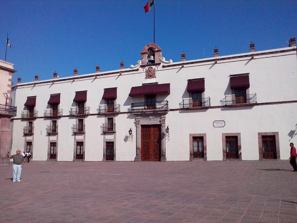 Carrera por la sucesión en Querétaro y sus aspirantes