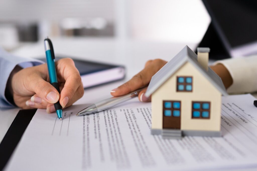 Cómo escriturar una casa que compraste con contrato privado en 2026