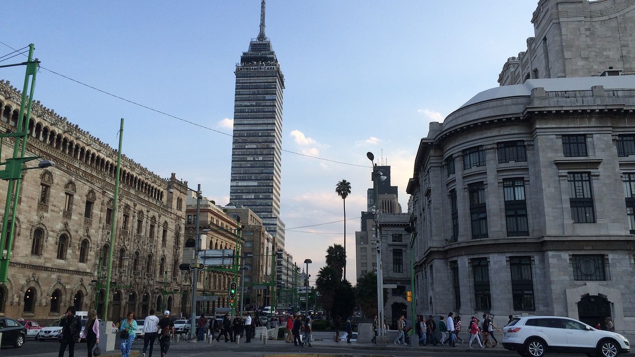Vista del Zócalo de la Ciudad de México, donde cada lunes atiende la Defensoría Jurídica Ponciano Arriaga