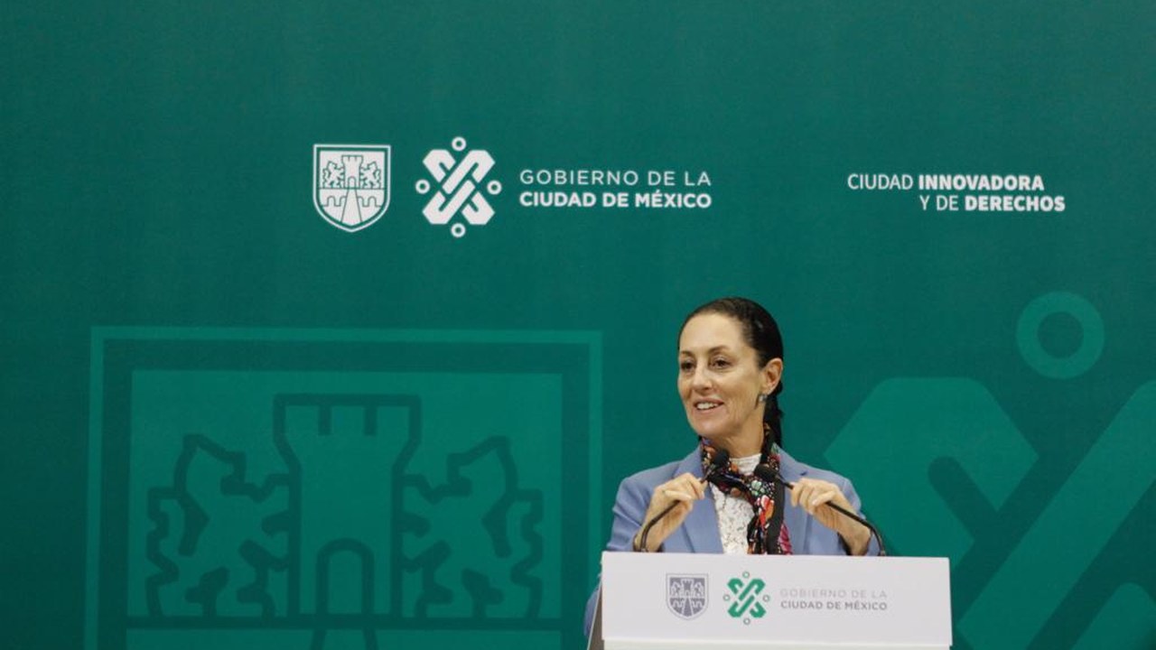 Operativo de pipas de agua en el Valle de México durante una reducción del suministro