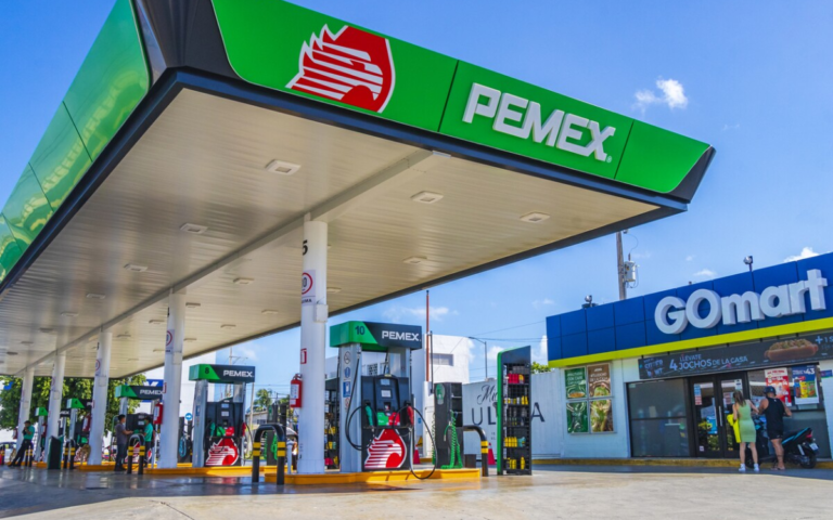 Factura de gasolina: así puedes hacerla deducible ante el SAT