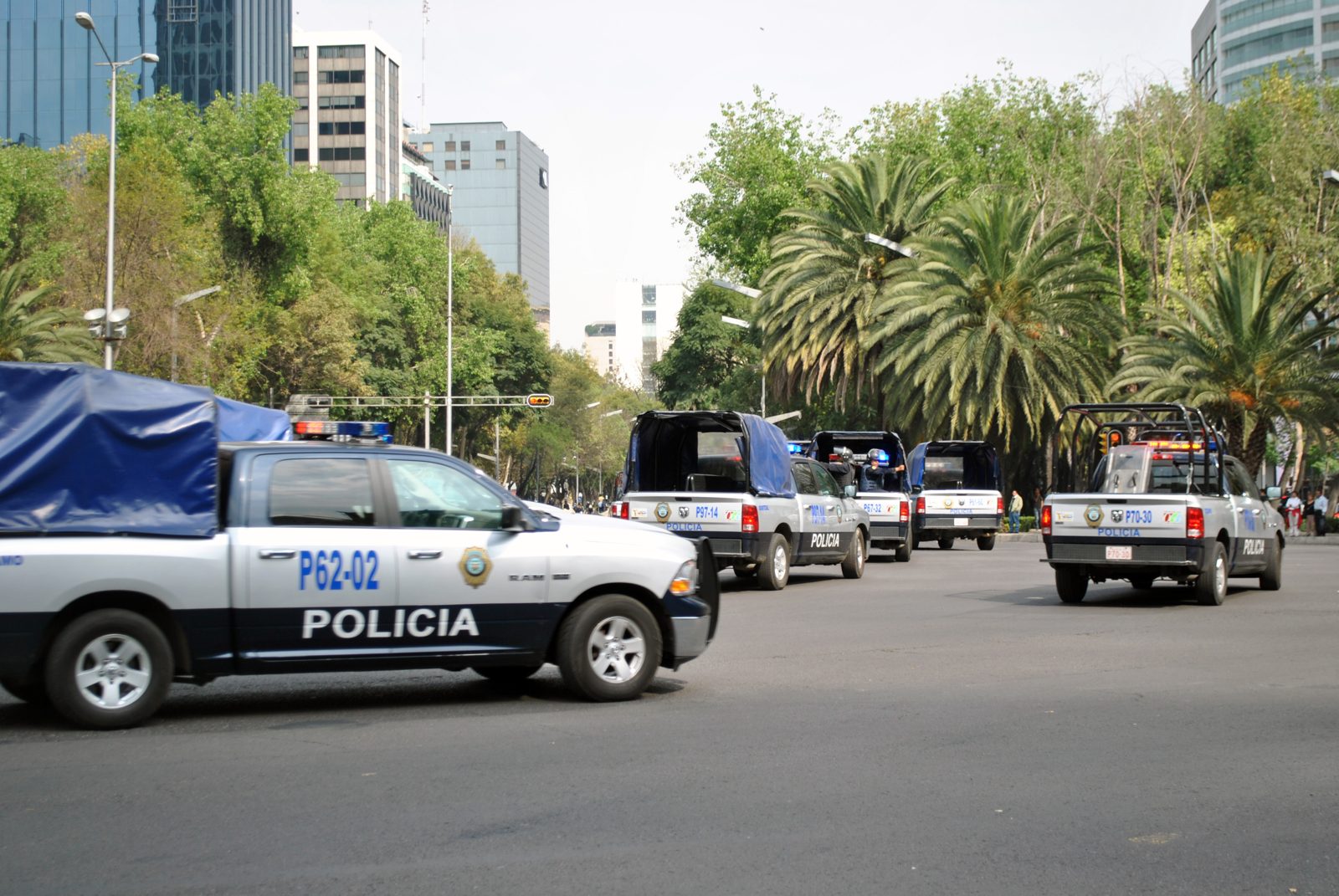 Policía en la Ciudad de México durante labores de vigilancia