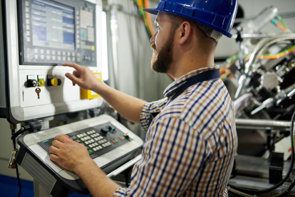 Industria industrial en México registra su mayor repunte en 34 meses