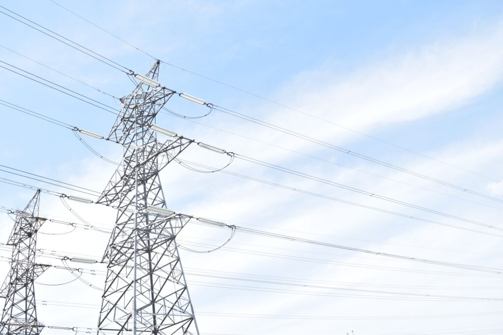 Inversión eléctrica a 2030: 1.16 billones y 99.88% de cobertura